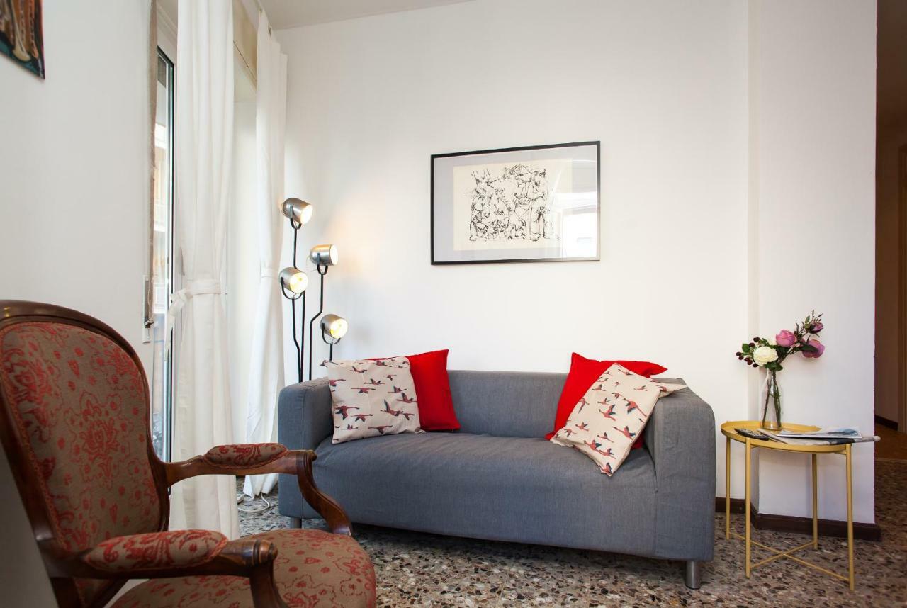 Casa Liberta - Downtown Modern Apartment With Airconditioning Санремо Экстерьер фото